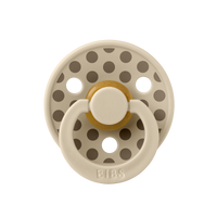STUDIO Colour Pacifier Polka - Vanilla/Dark Oak