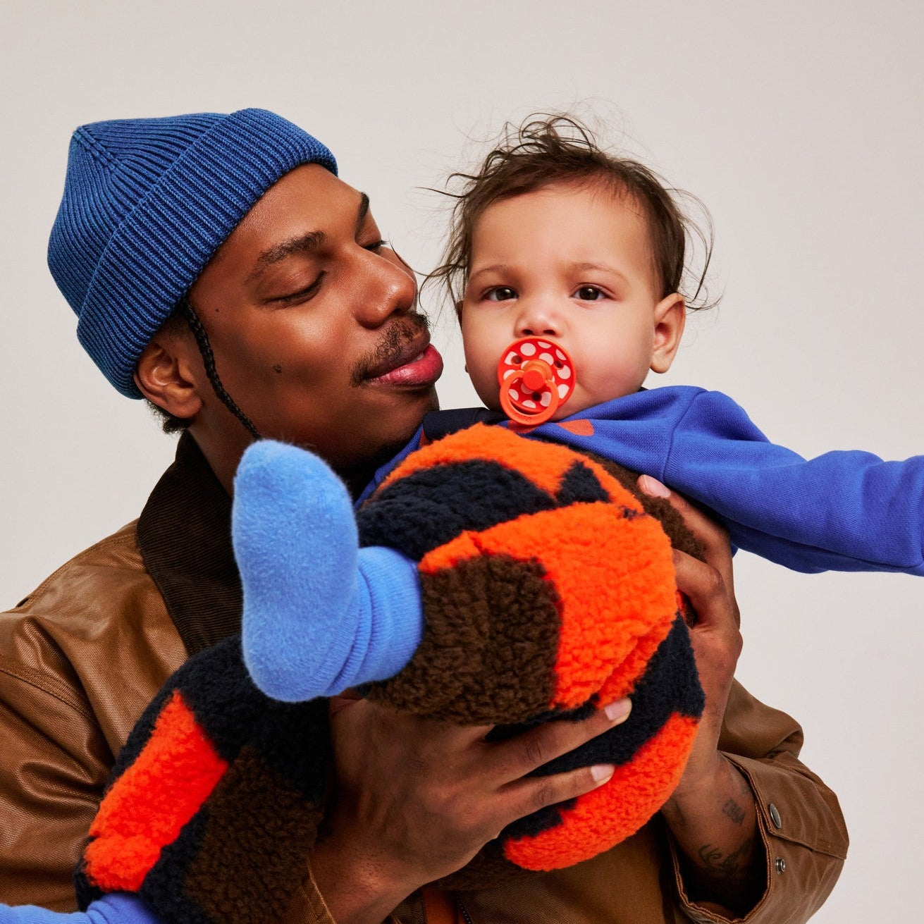 STUDIO Colour Pacifier Polka - Tango/Ivory