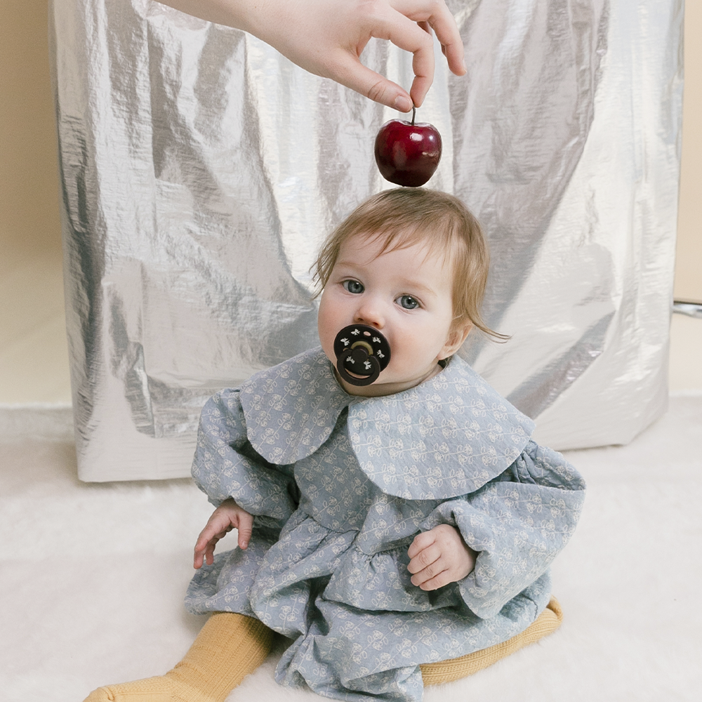 Colour Pacifiers Holiday Bow 2 Pack - Ivory/Plum